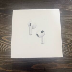 Apple AirPods with Charging Case
